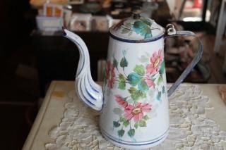 我が家愛用の英国食器 ロイヤルウースター blush ivory