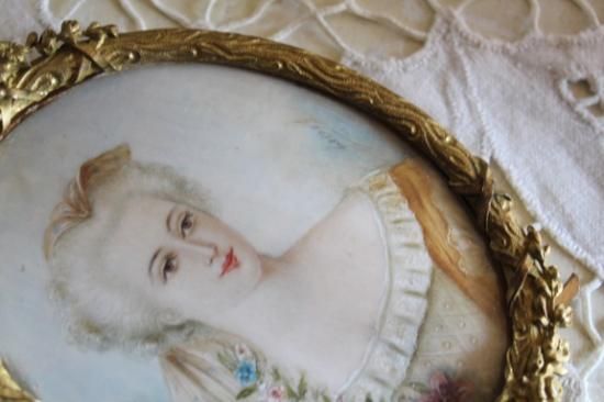 ロンドンで見つけた貴婦人の肖像画 真鍮製フレーム