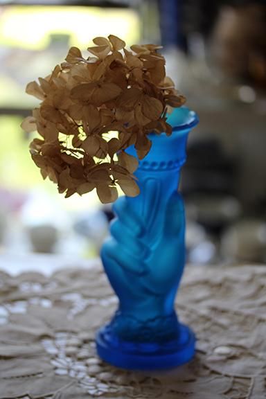 アンティーク アールデコ ハンドモチーフ ブルーガラス フラワー