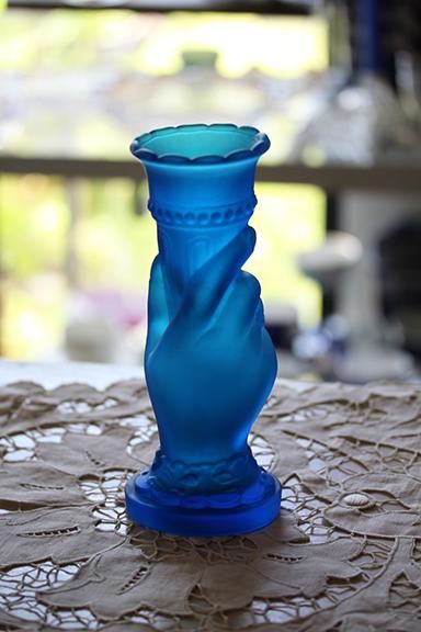 アンティーク アールデコ ハンドモチーフ ブルーガラス フラワーベース