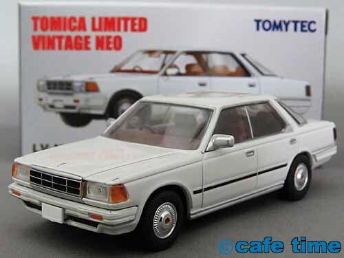 トミカリミテッド ヴィンテージ ネオ ニッサン セドリック 4ドア