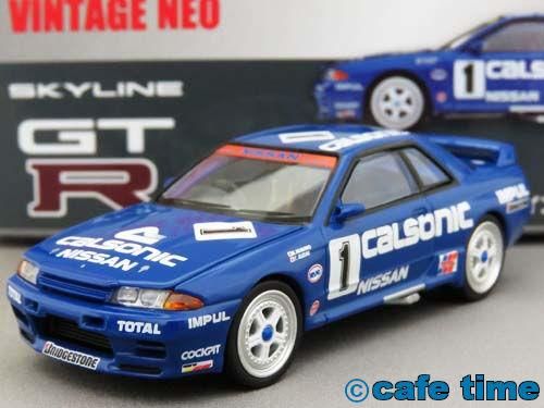 トミカ　カルソニック　スカイラインGT-R　R32