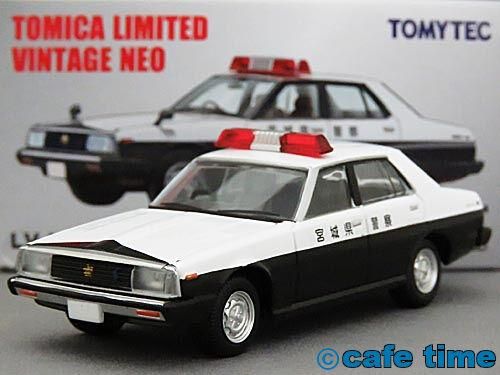 トミカリミテッドヴィンテージNEO LV-N121a 日産スカイライン