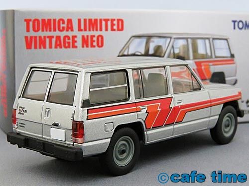 トミカリミテッドヴィンテージ 日産サファリ エクストラバンDX 2