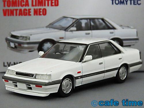 トミカ LV-N301a b 日産 スカイライン 2台セット