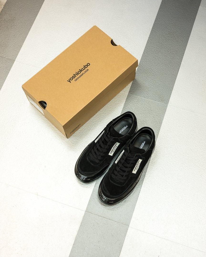 Sneaker