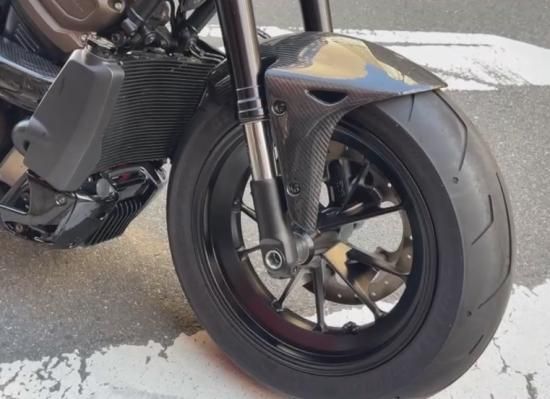 スポーツスターS ドライカーボン フロントフェンダー - モーター スポーツスターS ドライカーボン フロントフェンダー - モーター