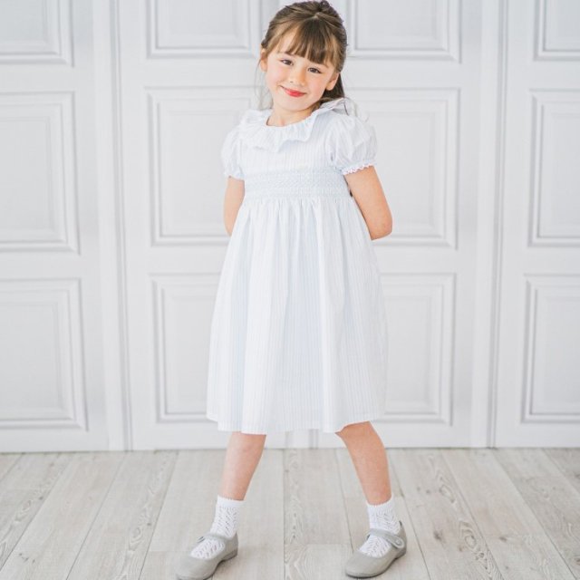 <img class='new_mark_img1' src='https://img.shop-pro.jp/img/new/icons1.gif' style='border:none;display:inline;margin:0px;padding:0px;width:auto;' />Laivicar / baby lai - Smocked stripes dress (pale blue) 