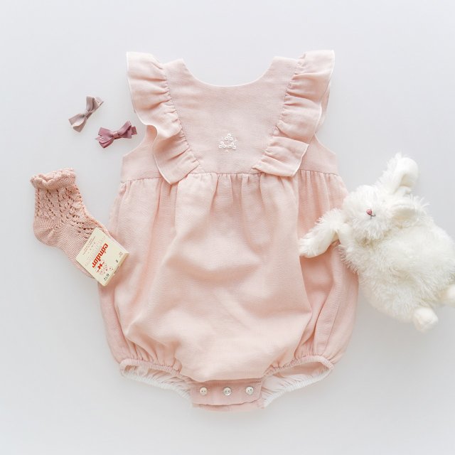 <img class='new_mark_img1' src='https://img.shop-pro.jp/img/new/icons1.gif' style='border:none;display:inline;margin:0px;padding:0px;width:auto;' />Twin and Chic - Soft Monday Romper