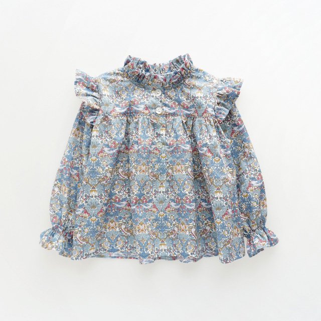 <img class='new_mark_img1' src='https://img.shop-pro.jp/img/new/icons1.gif' style='border:none;display:inline;margin:0px;padding:0px;width:auto;' />San Sakae petit - Ciclame blouse (Liberty Strawberry thief spring)