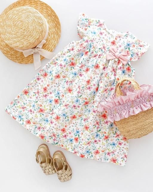 <img class='new_mark_img1' src='https://img.shop-pro.jp/img/new/icons1.gif' style='border:none;display:inline;margin:0px;padding:0px;width:auto;' />Multi flower dress