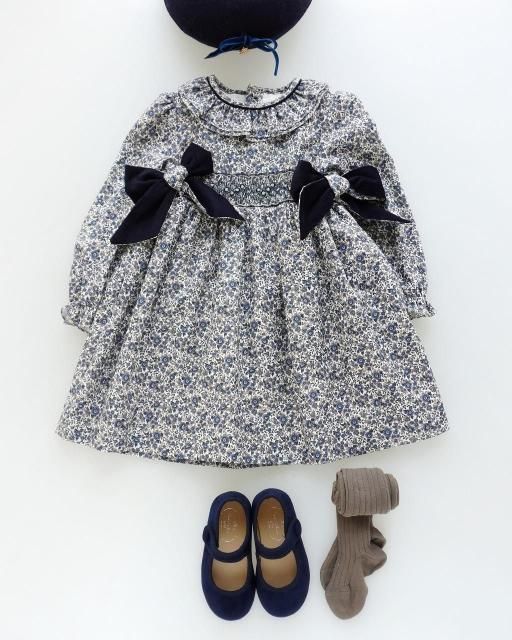 <img class='new_mark_img1' src='https://img.shop-pro.jp/img/new/icons1.gif' style='border:none;display:inline;margin:0px;padding:0px;width:auto;' />Adriana dress (Navy floral)