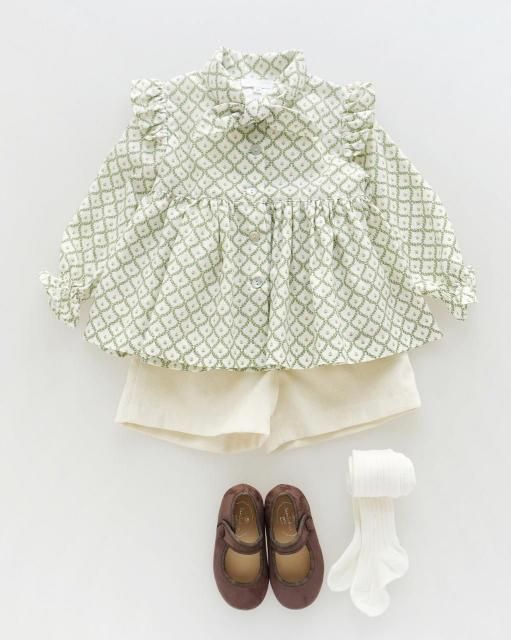 <img class='new_mark_img1' src='https://img.shop-pro.jp/img/new/icons1.gif' style='border:none;display:inline;margin:0px;padding:0px;width:auto;' />Saxifraga blouse (Ivy diamant)