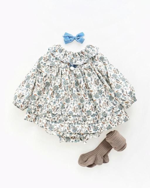 <img class='new_mark_img1' src='https://img.shop-pro.jp/img/new/icons1.gif' style='border:none;display:inline;margin:0px;padding:0px;width:auto;' />SHEFFIELD baby tunic and bloomer set (Blue paisley) 