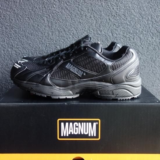 Hi Tec ハイテック Magnum U S T Low Black Training Shoes Enn Ushimado
