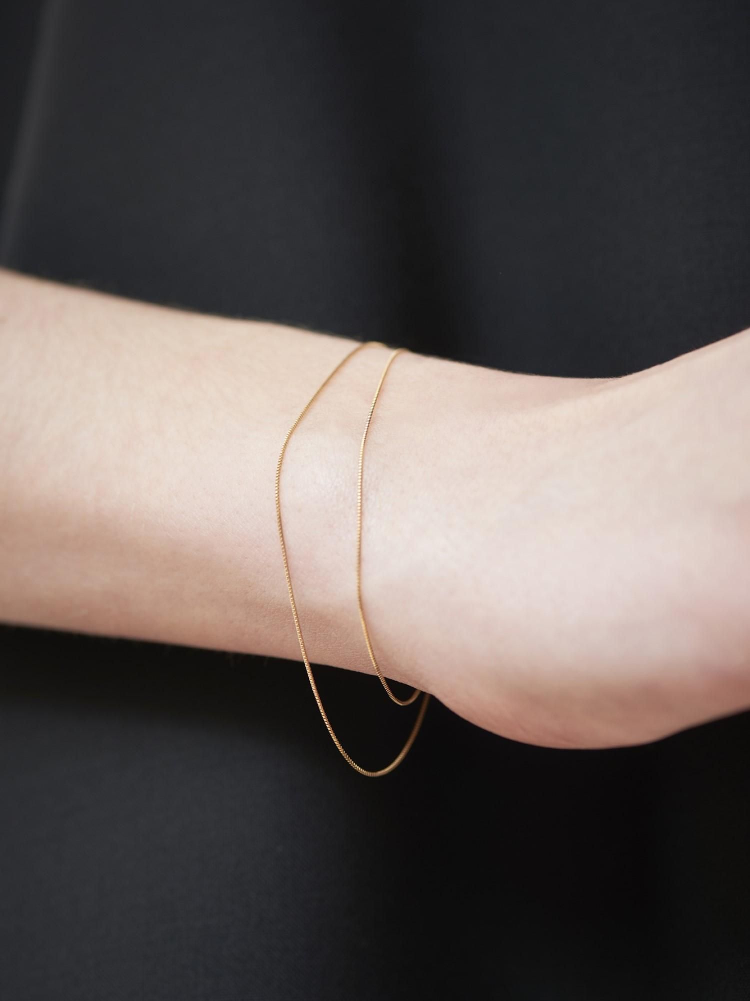 SOPHISTICATED VINTAGE / Gold line bracelet - GIGI Jewelry SOPHISTICATED VINTAGE / Gold line bracelet - GIGI Jewelry