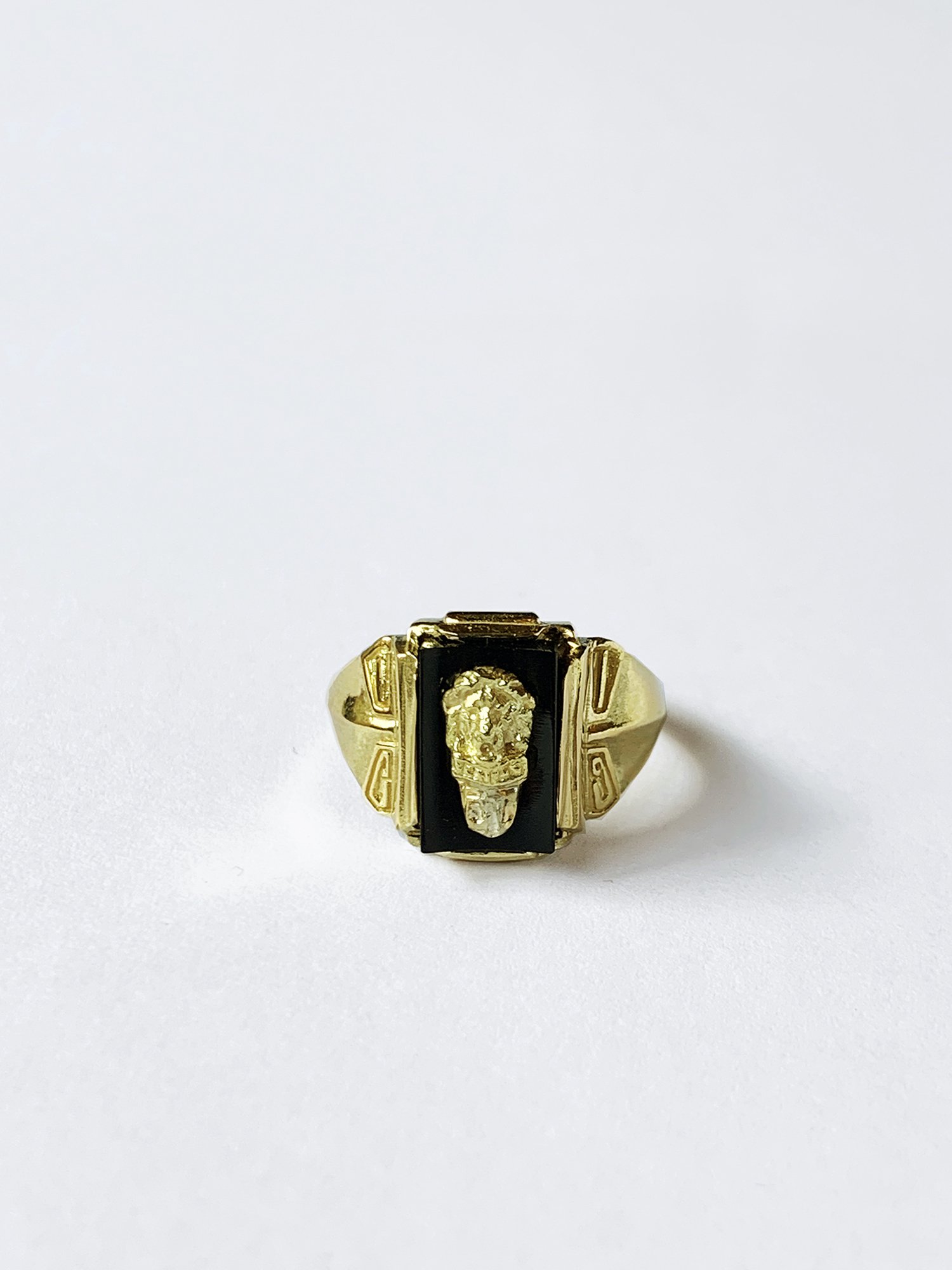 HELIOS / College leo ring / Onyx