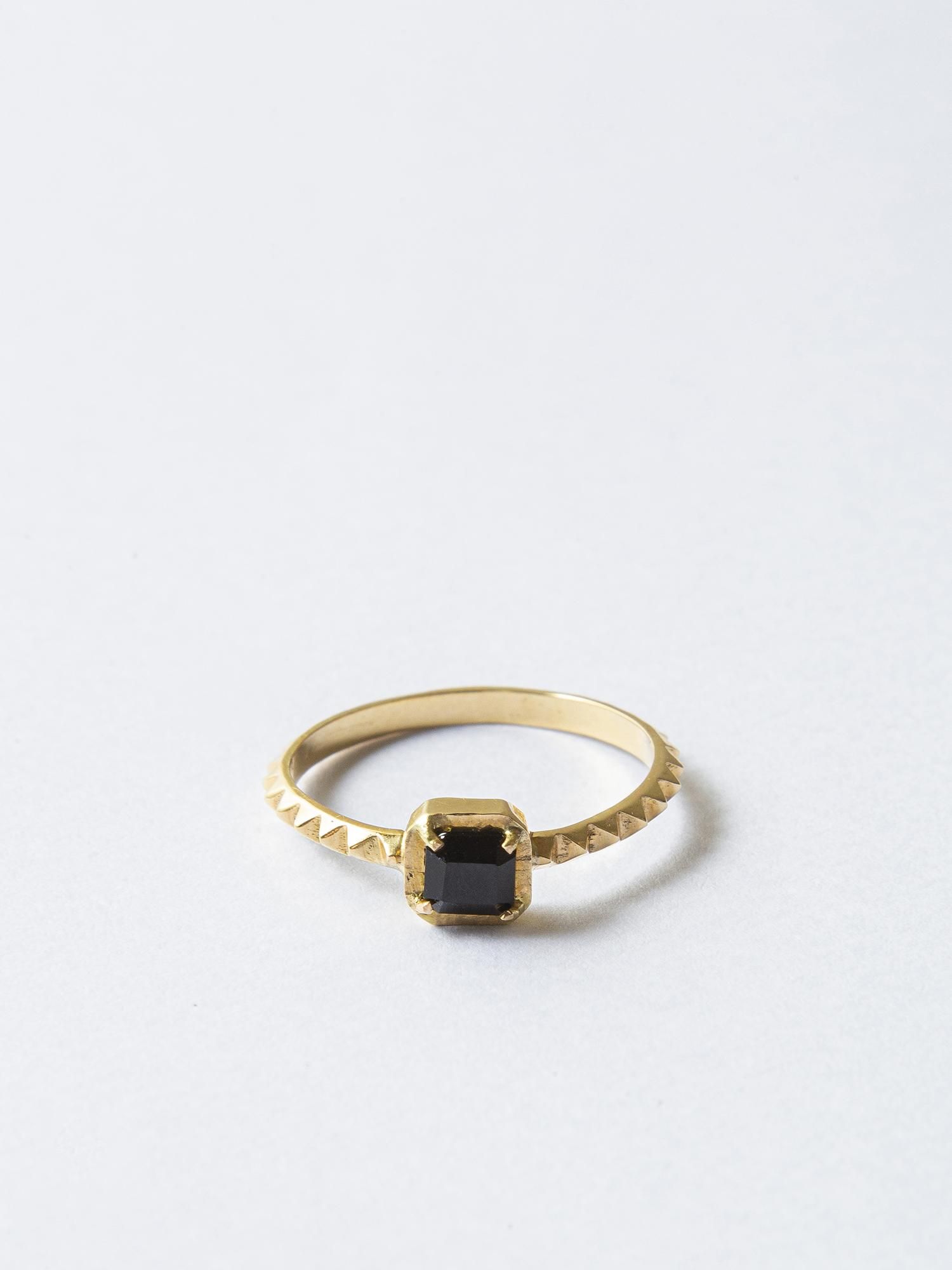 HELIOS / Onyx square ring - GIGI Jewelry HELIOS / Onyx square ring - GIGI Jewelry