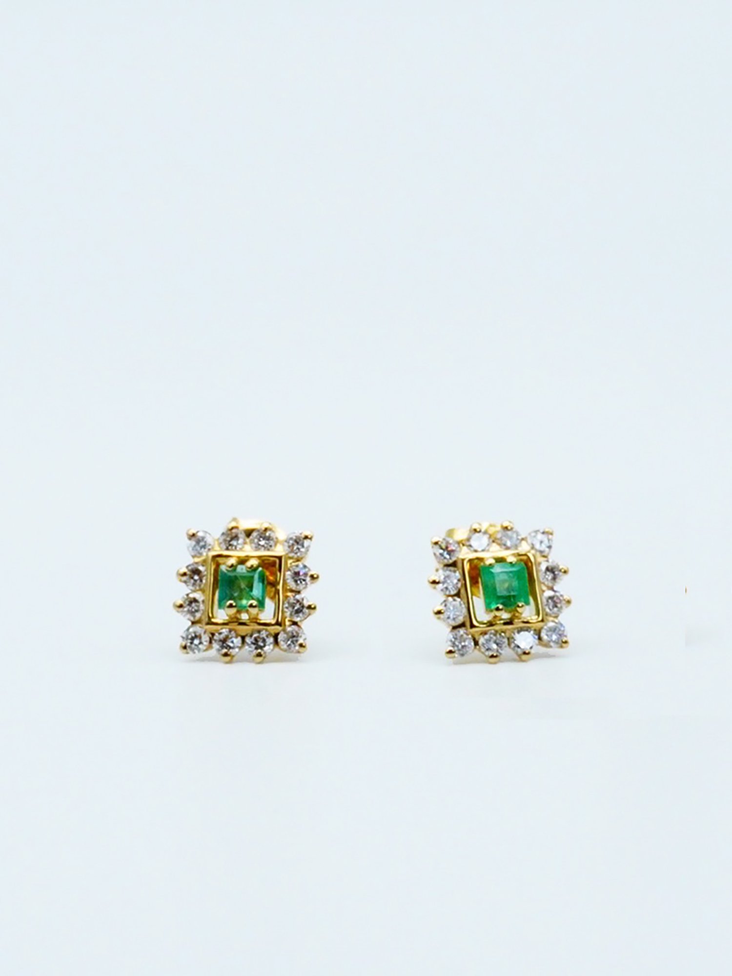 ŹƬʸʪ / emerald round diamond earrings 