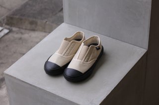 ＜REPRODUCTION OF FOUND/リプロダクションオブファウンド＞ITALIAN MILITARY TRAINER(Natural×Black Sole)