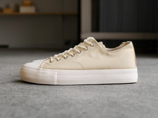 ＜REPRODUCTION OF FOUND/リプロダクションオブファウンド＞US MILITARY TRAINER(Beige)