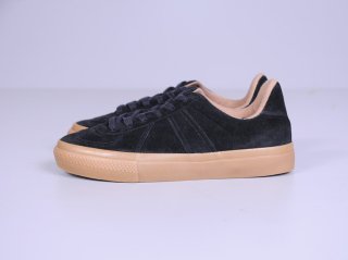 <strong>【※数量限定※先行予約受付中】</strong><br>＜REPRODUCTION OF FOUND＞GERMAN TRAINER 4700S(Black Suede)