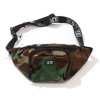 [DOPE] Box Logo Body Bag Camo