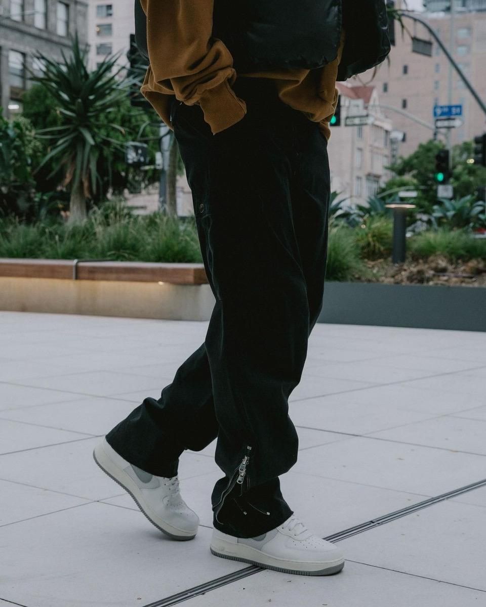 mnml] Zipper Denim Cargo Pants Black (28～38インチ) - DOPE