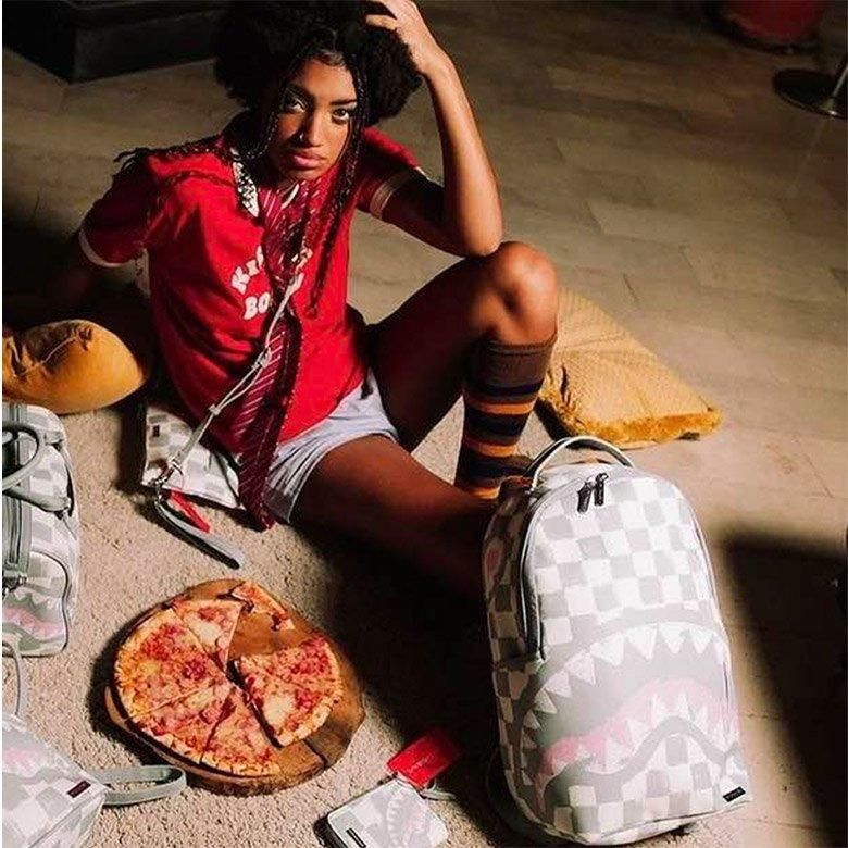 バッグ Sprayground Vanquish Cream Backpack SPRAYGROUND] Vanquish Cream Backpack - DOPE TOKYO ドープ