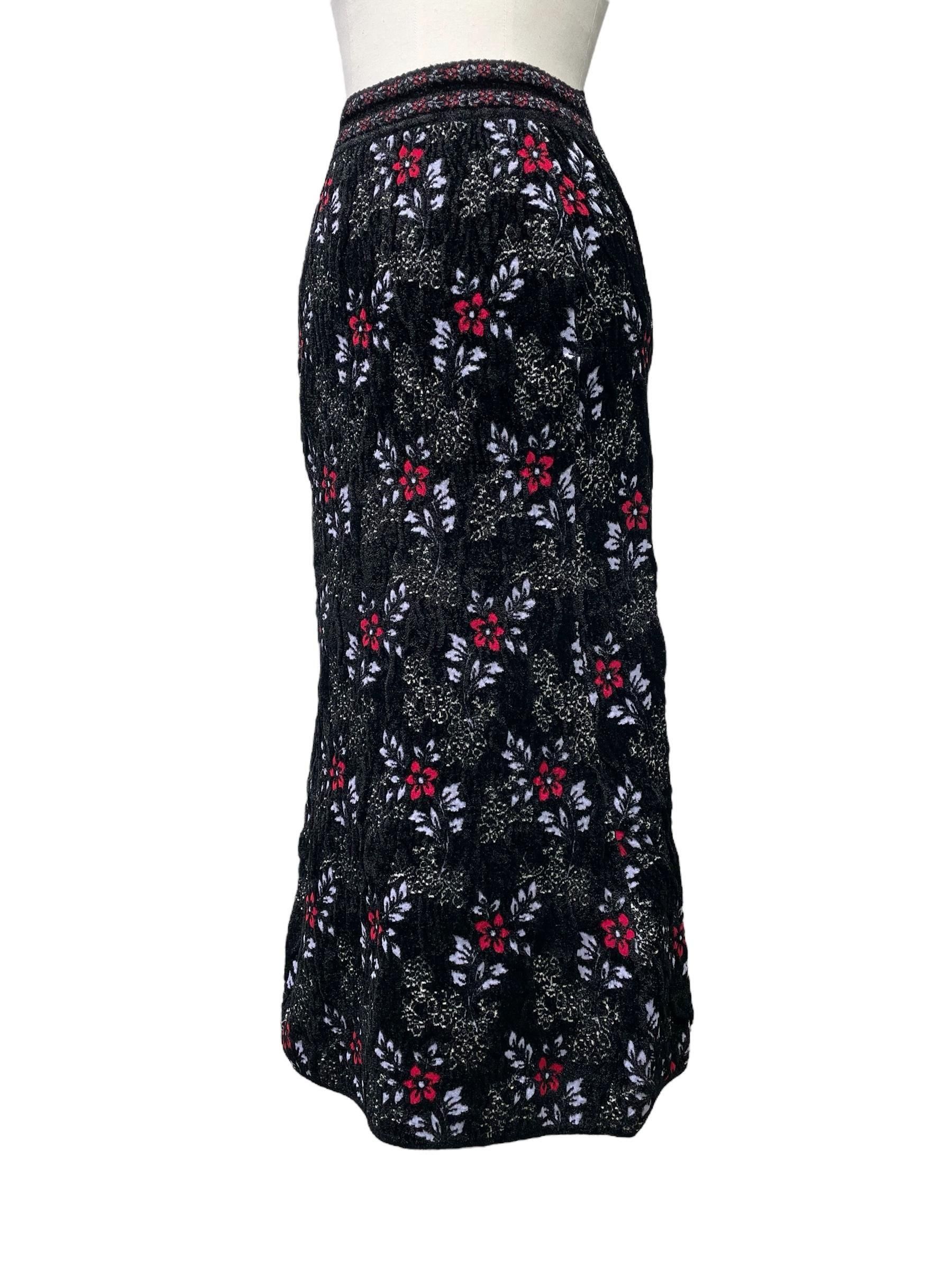 Floral Motif Chenille Knited Skirt - ReVoLuTioN