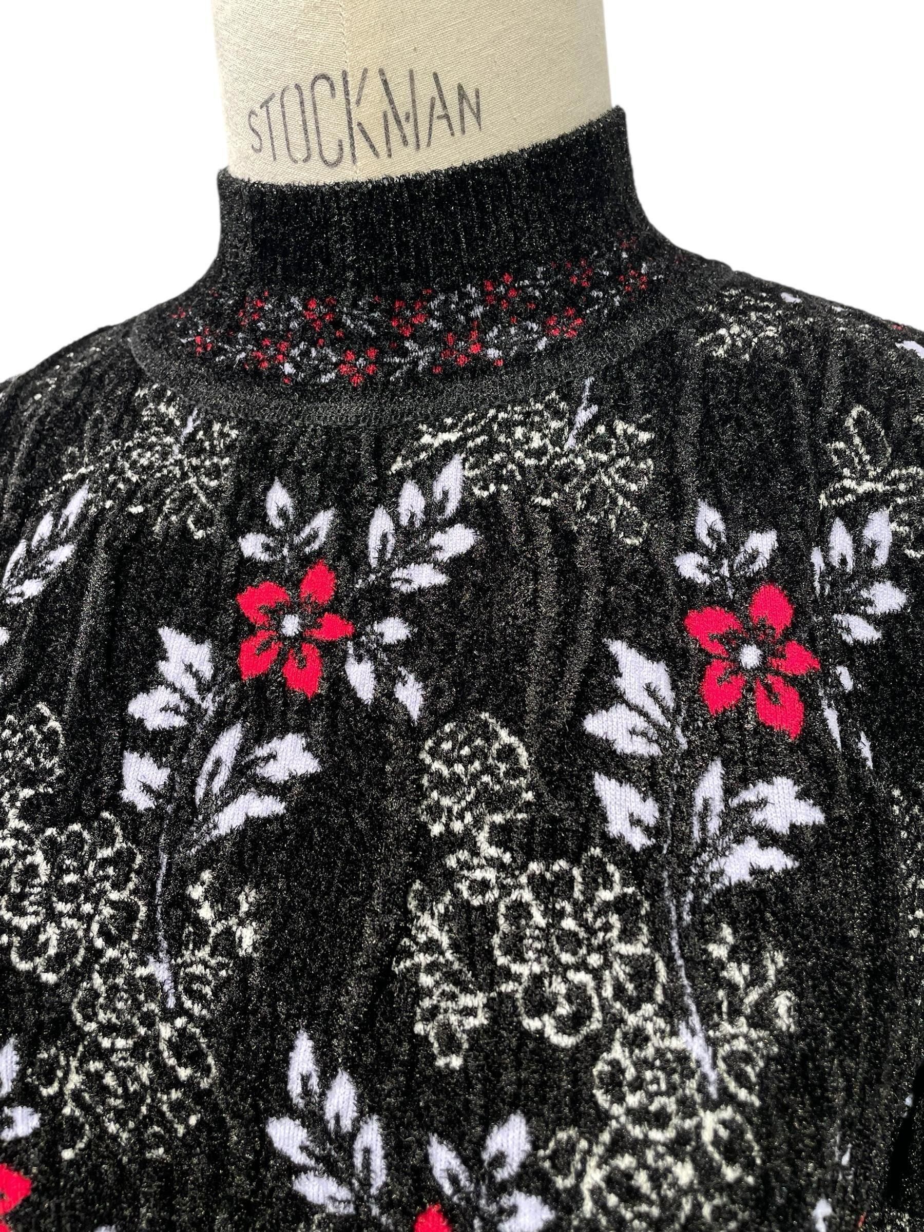 Floral Motif Chenille Knited Top - ReVoLuTioN