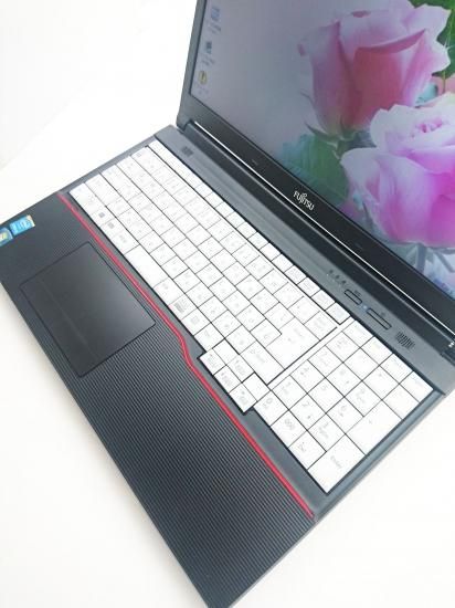 ノートパソコン 中古パソコン 美品 富士通 Lifebook A574/MX 黒