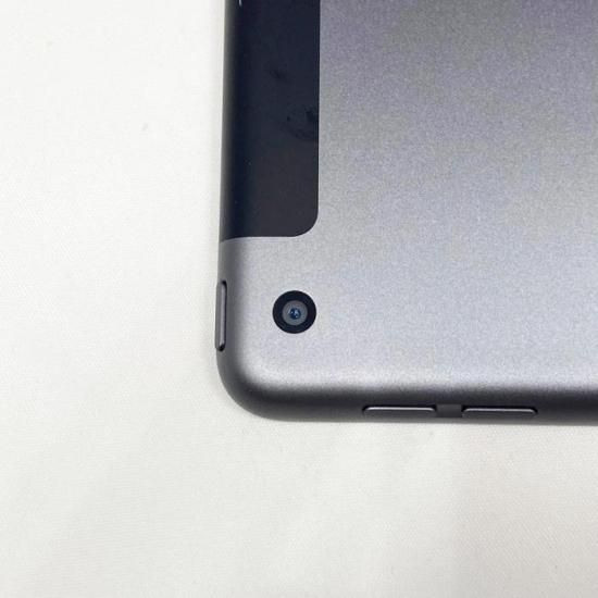 Apple iPad 10.2インチ (第7世代)2019年式 WiFiモデル 32GB Apple iPad 10.2インチ (第7世代)2019年式 WiFiモデル 32GB