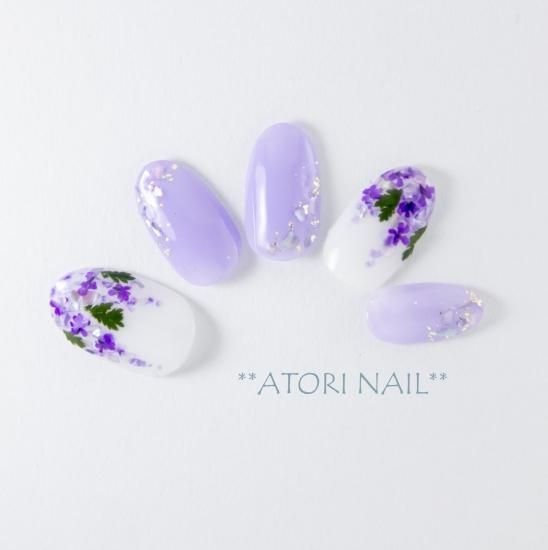 押し花とシェルの藤の花ネイル - オーダーネイルチップ専門店アトリ