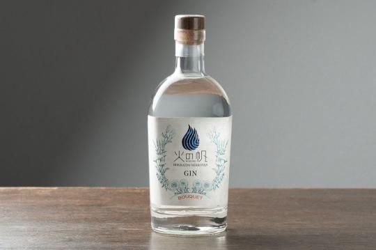【楽天ランキング1位】 北海道積丹クラフトジン「火の帆 KIBOU BLUE」 500ml ：小樽百貨 薪（まき）