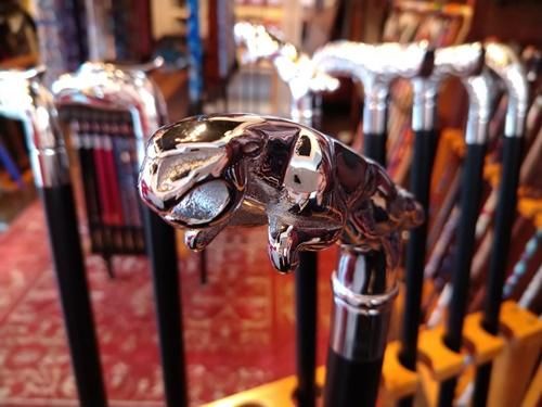 ジャガー シルバーハンドル 高級木製杖 - 近江一文字 杖