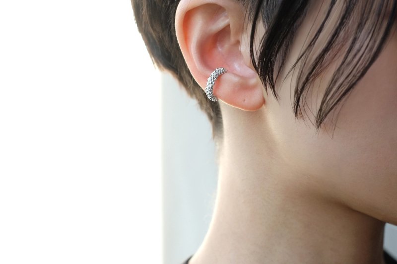 <img class='new_mark_img1' src='https://img.shop-pro.jp/img/new/icons8.gif' style='border:none;display:inline;margin:0px;padding:0px;width:auto;' />グライン(ear cuff)