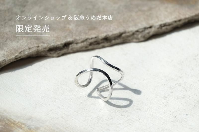 con con(ear cuff)
