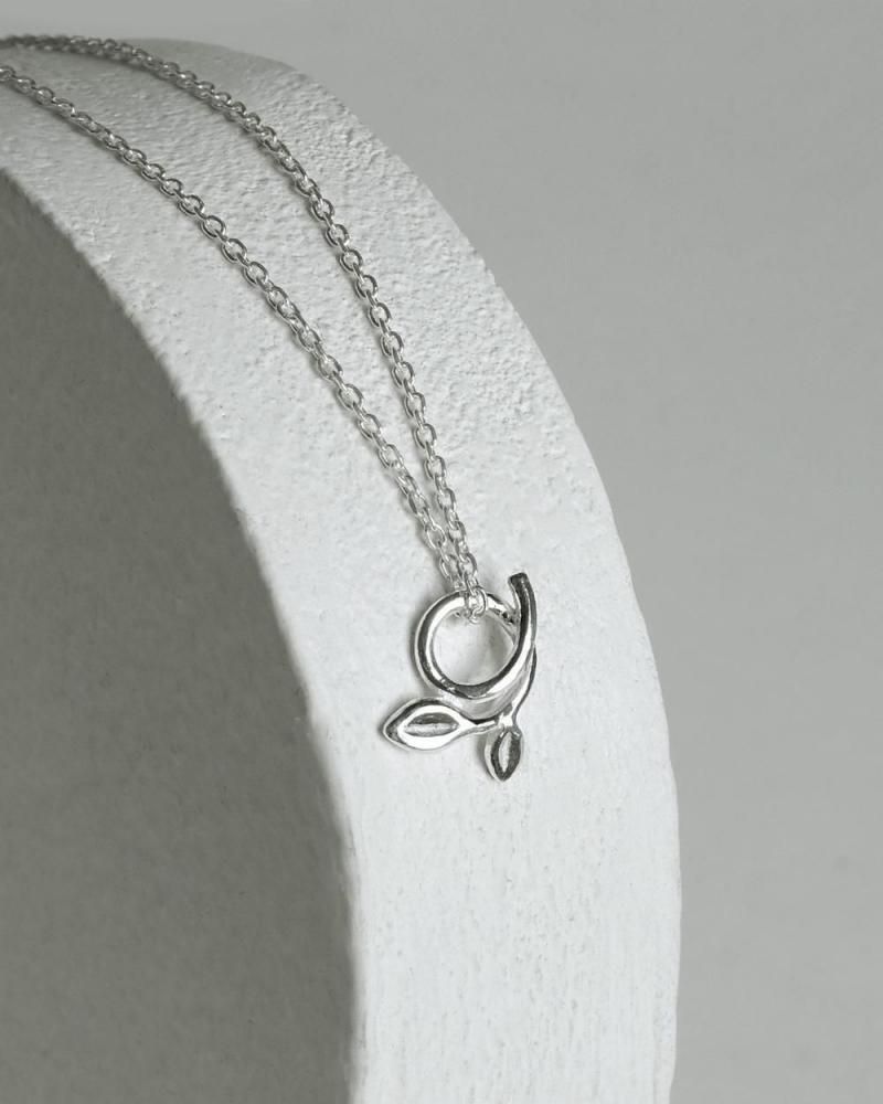 ڡ25SScoty(necklace)