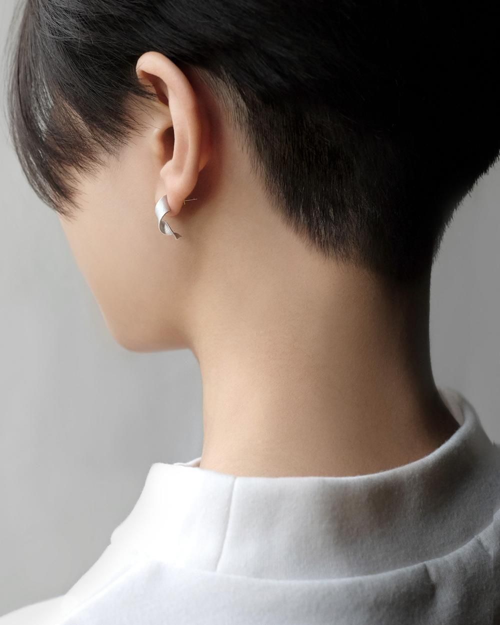 サーフ(pierce) - K.KAJU(ケイ・カジュ)