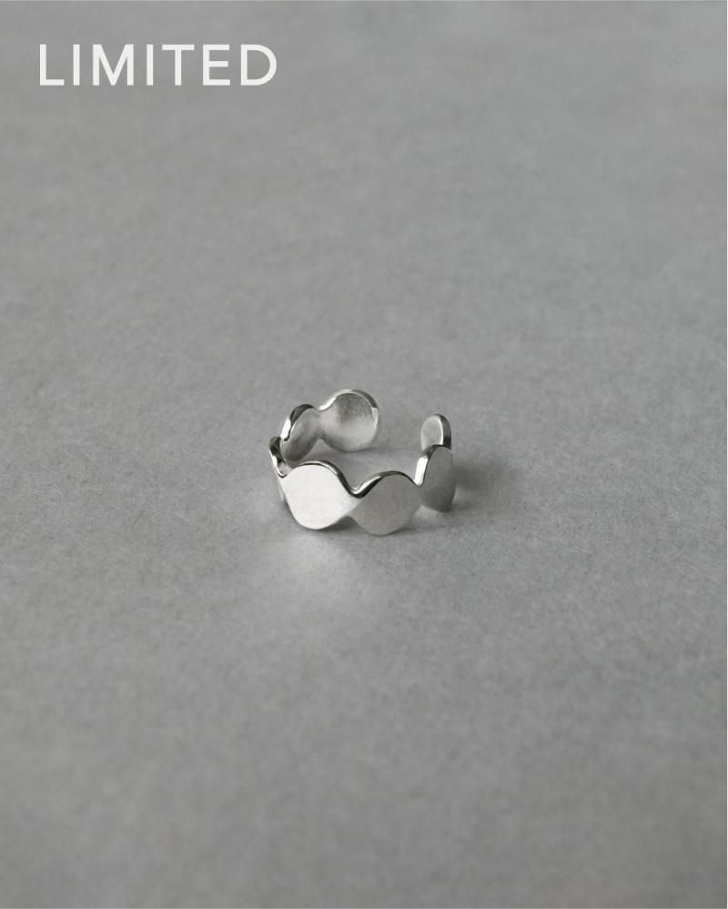 <img class='new_mark_img1' src='https://img.shop-pro.jp/img/new/icons8.gif' style='border:none;display:inline;margin:0px;padding:0px;width:auto;' />coin(ear cuff)