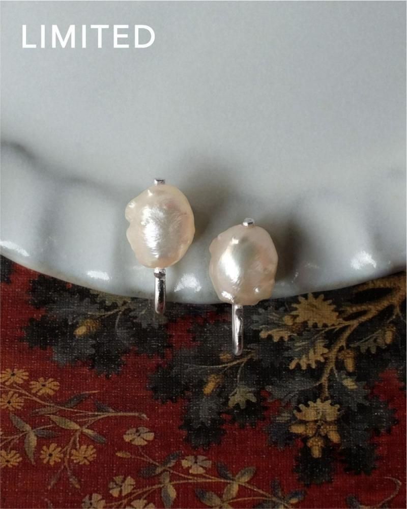 <img class='new_mark_img1' src='https://img.shop-pro.jp/img/new/icons8.gif' style='border:none;display:inline;margin:0px;padding:0px;width:auto;' />persikka(earrings)
