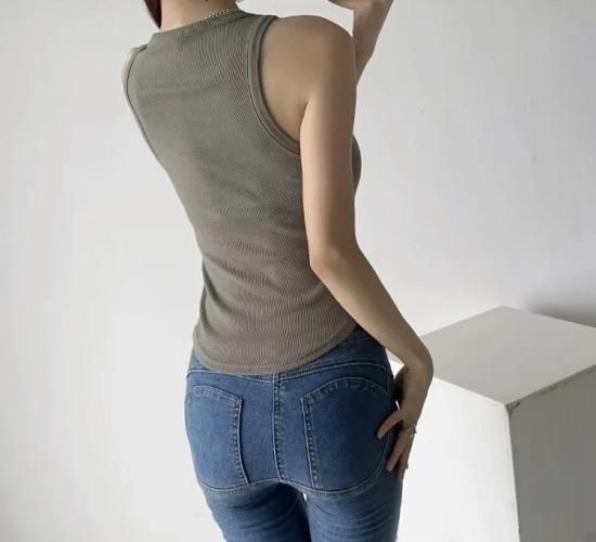AMERICAN SLEEVE TOPS - B