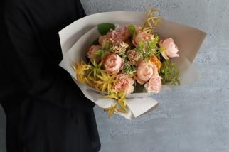 apricot bouquet