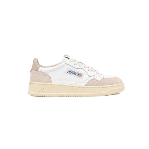 AUTRY 【オートリー】 MEDALIST LOW SNEAKERS IN LEATHER WHITE AND BEIGE AND SUEDE BEIGE (3241-SAULW-LS58)