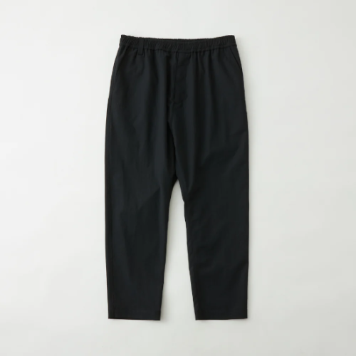 white mountaineering【ホワイトマウンテンニアリング】 STRETCH TWILL TAPERED PANTS　（WM2373412）