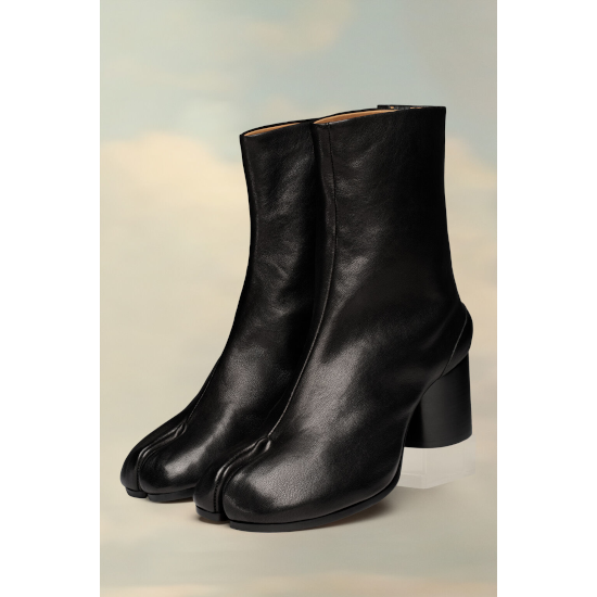 ☆送料関税込☆MAISON MARGIELA TABI BOOTS タビ ブーツ☆大人気 Maison Margiela 【メゾンマルジェラ】 「タビ」ブーツ BLACK
