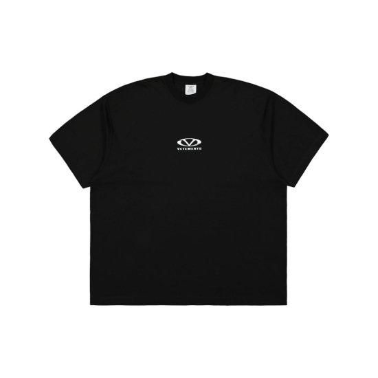 VETEMENTS|ȥ OVAL LOGO OVERSIZED T-Shirt (UA66TR605BW)