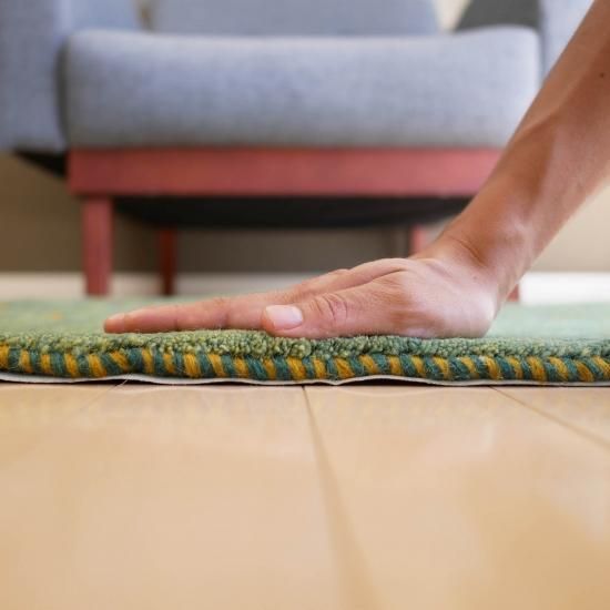 放牧中ギャッベ87×61cm【送料無料】 - inie japan | ギャッベやキリム