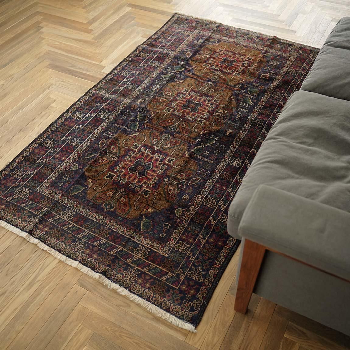 花と蝶バルーチ197×115cm【送料無料】 - inie japan | ギャッベ